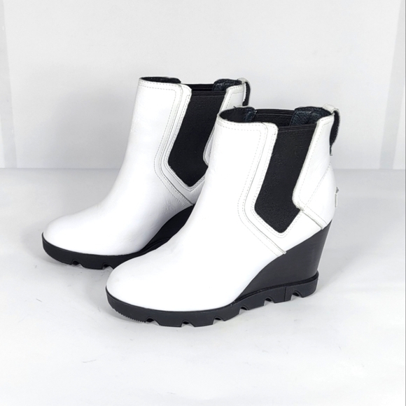 Sorel White and Black Wedge Ankle Boots #737 Size 7 - Picture 1 of 11